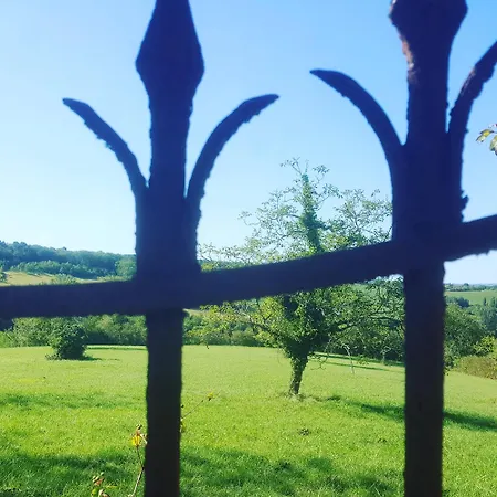 Bed and Breakfast Maison Nathis Saint-Sulpice-de-Roumagnac
