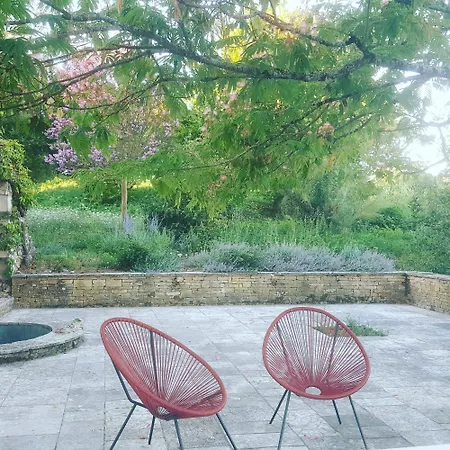 Maison Nathis Oda ve Kahvaltı Saint-Sulpice-de-Roumagnac