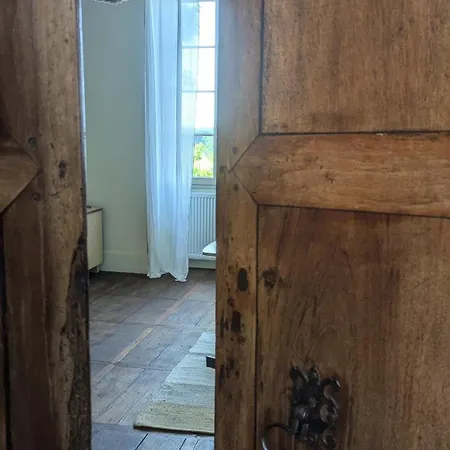 Maison Nathis Bed and Breakfast 4*