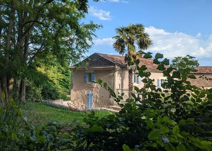 Couette-café Maison Nathis Saint-Sulpice-de-Roumagnac