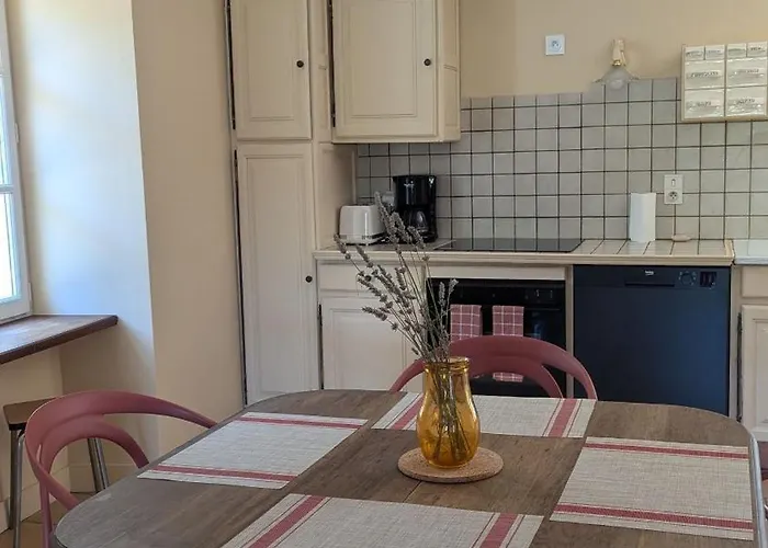 Maison Nathis Couette-café Saint-Sulpice-de-Roumagnac