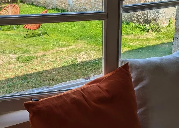 Couette-café Maison Nathis Saint-Sulpice-de-Roumagnac