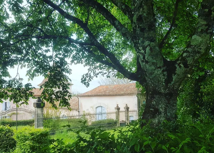 Maison Nathis Couette-café Saint-Sulpice-de-Roumagnac