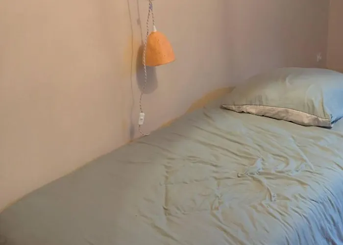 Couette-café Maison Nathis Saint-Sulpice-de-Roumagnac